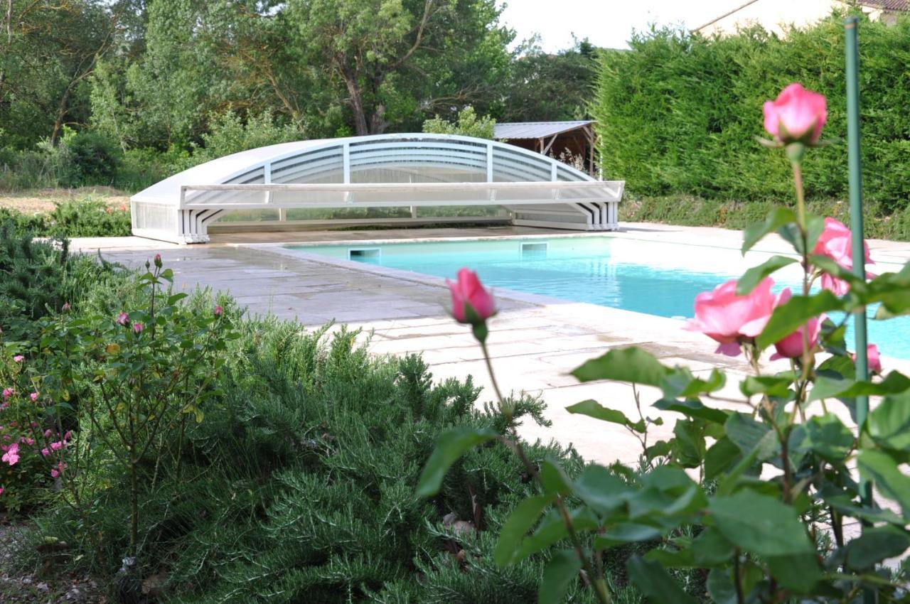 La Ferme De Tonton Jules Et Mame Julia Bed & Breakfast Entraigues-sur-la-Sorgue Exterior photo